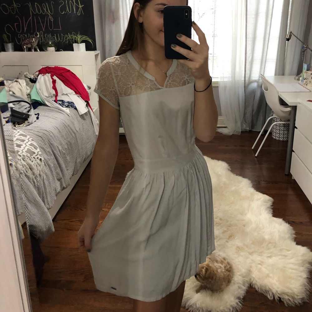 Abercrombie lace dress!💫